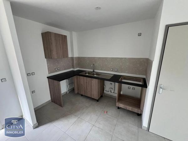 Appartement à louer 3 pièces 64.5m² Saint-Pierre (97410)