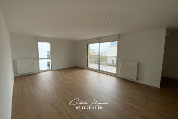Vern sur Seiche - Appartement - 4 pièces - 92,83 m2 - Balcon de 13,38 m2 + 2 Parkings + Cave