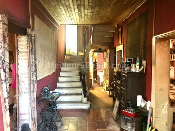 Gasconne de 270m2, à rénover, sur une parcelle de 5000m2