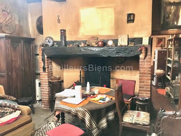 Gasconne de 270m2, à rénover, sur une parcelle de 5000m2