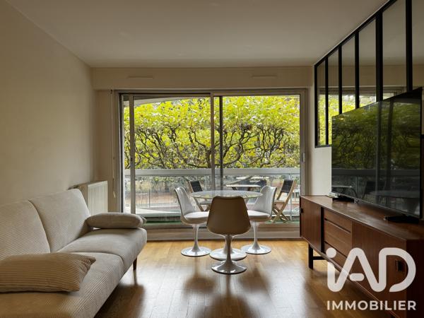 Location appartement 3 pièces 46,52 m² Courbevoie