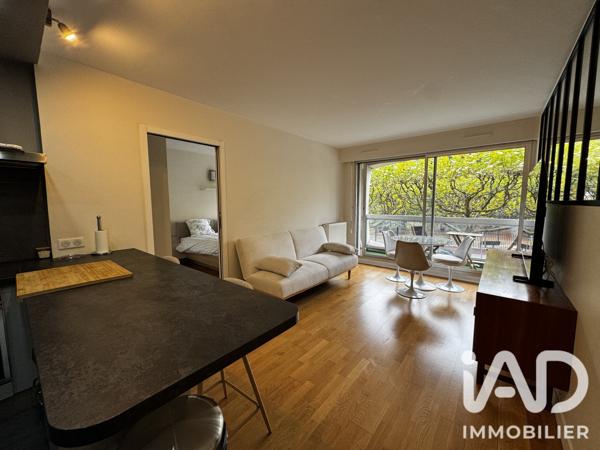 Location appartement 3 pièces 46,52 m² Courbevoie
