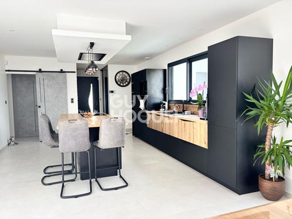 Maison contemporaine de 6 pièces, 4 chambres et piscine à Ferrières