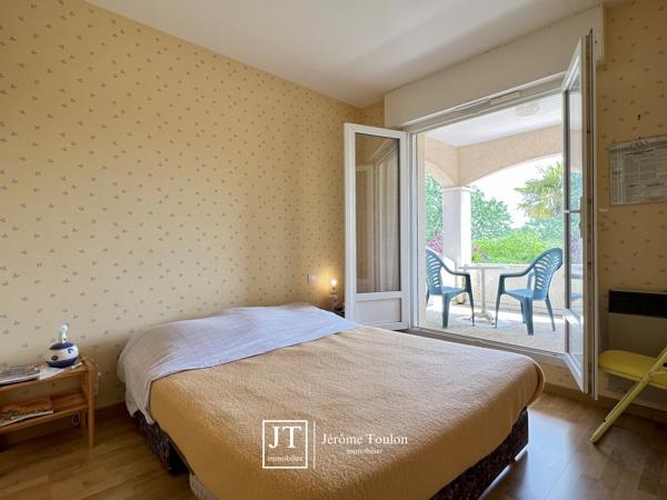 Maison
                                                                                                                                                                                                                                                                                                                        6 pièce(s)                                                                                                                                                                                                          5 chambre(s)                                                                                                                                                                                                          168  m²