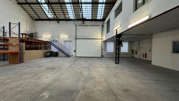 Local d’activité polyvalent de 476 m² à Tourcoing Proche Mouvaux