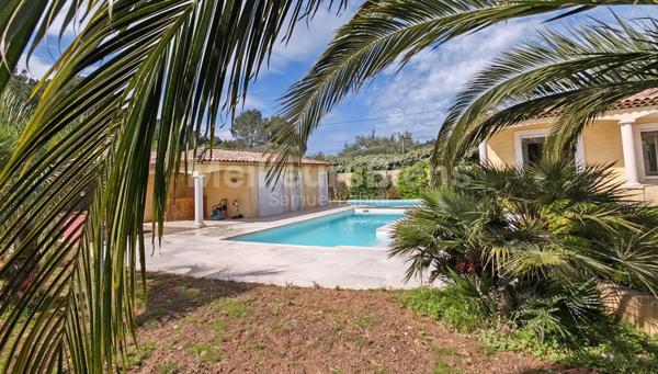 VILLA PLAIN-PIED 200M²ENV / 7 PIECES / TER 1900M² ENV/PISCINE+DEPENDANCE