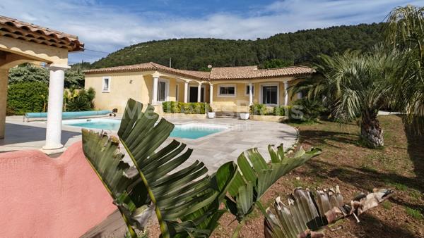 VILLA PLAIN-PIED 200M²ENV / 7 PIECES / TER 1900M² ENV/PISCINE+DEPENDANCE