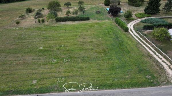 Terrain à bâtir à Crotelles 20 min Tours nord