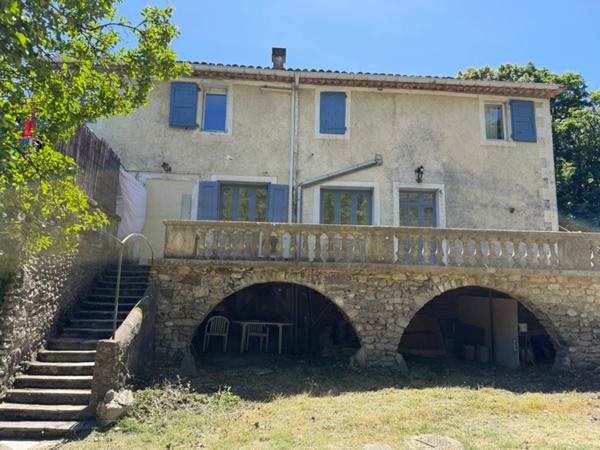 Maison à vendre avec 1 T4 de 80 m2 + 2 T2 de 36 m2 SAINT JEAN DU GARD (30)terrain environ 10719 m2
