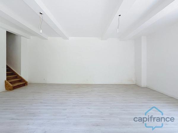 Maison à vendre avec 1 T4 de 80 m2 + 2 T2 de 36 m2 SAINT JEAN DU GARD (30)terrain environ 10719 m2