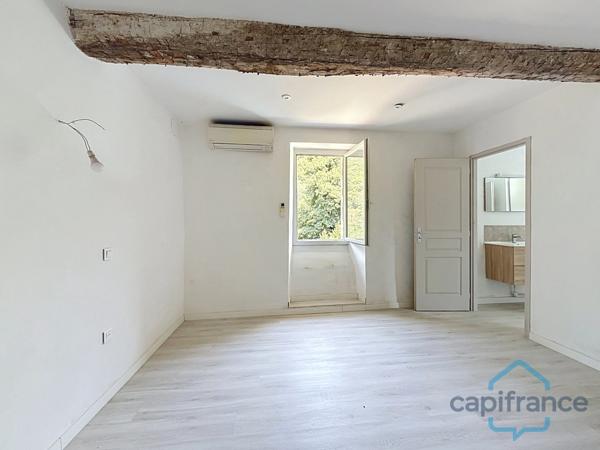 Maison à vendre avec 1 T4 de 80 m2 + 2 T2 de 36 m2 SAINT JEAN DU GARD (30)terrain environ 10719 m2