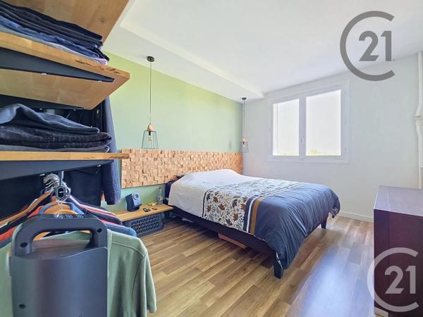 Appartement F4 à vendre  4 pièces - 73,60 m 2   ST ANDRE LES VERGERS  - 10