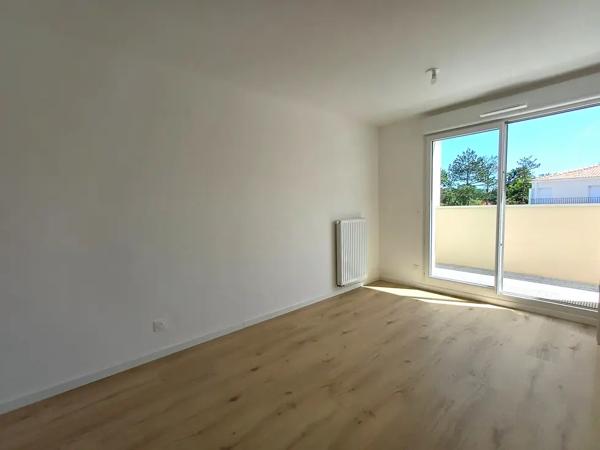 Appartement T2 neuf avec grande terrasse couverte Centre-v