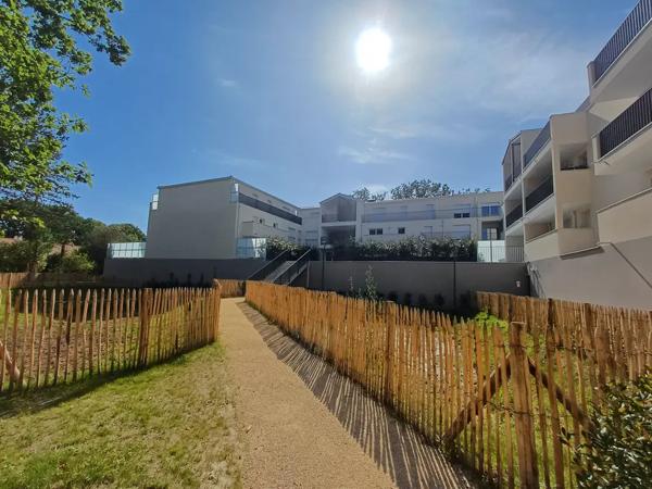 Appartement T2 neuf avec grande terrasse couverte Centre-v