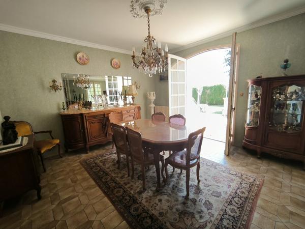 Maison Ile de France de qualité . Jardin clos . Foix . Ferrieres sur ariege