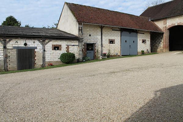 Pailly (89140) Maison Pailly 6 pièce(s) 146 m2