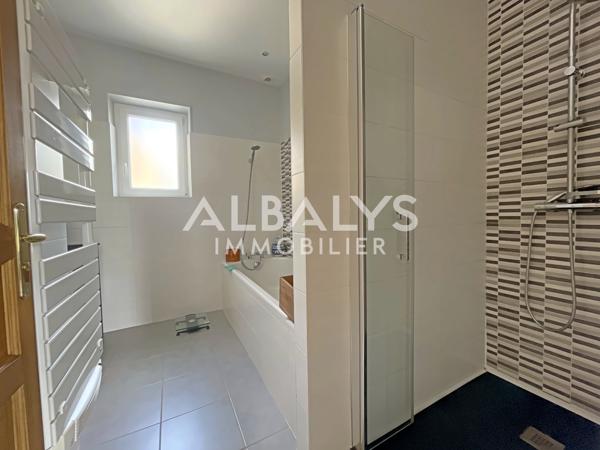 Maison 5 pièce(s) 4 chambre(s) 157 m²