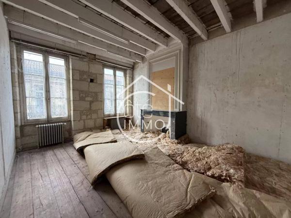Sainte-Foy-la-Grande – Immeuble de rapport rénové d’environ 380 m² en cœur de ville