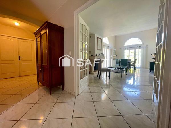 Maison familiale au calme avec piscine/garage