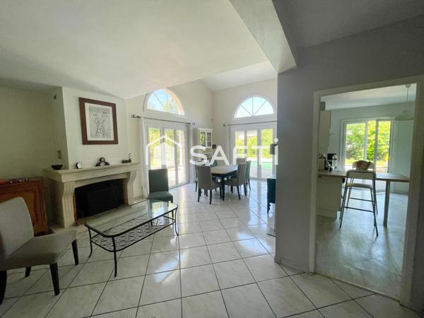 Maison familiale au calme avec piscine/garage