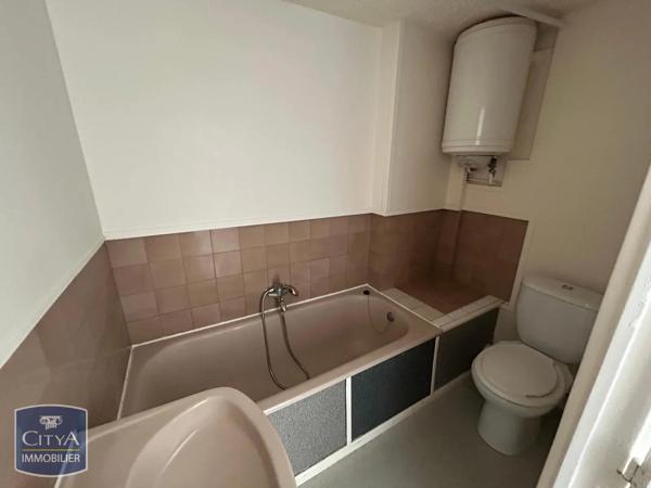 Appartement à louer 1 pièce 16.16m² Saint-Quentin (02100)