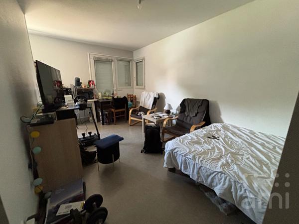STUDIO NIORT - 1 pièce(s) - 25 m2