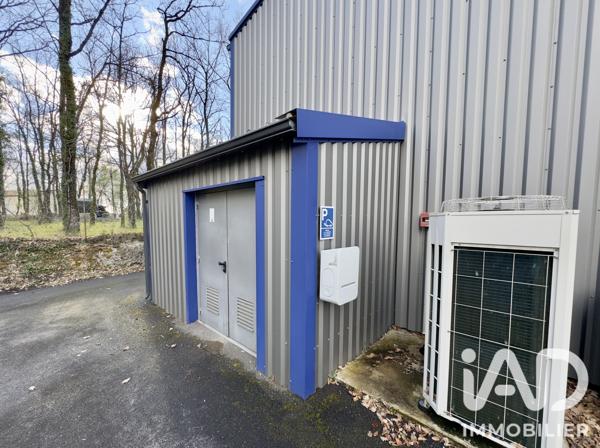 Murs commerciaux  à vendre 830 m² La Couronne