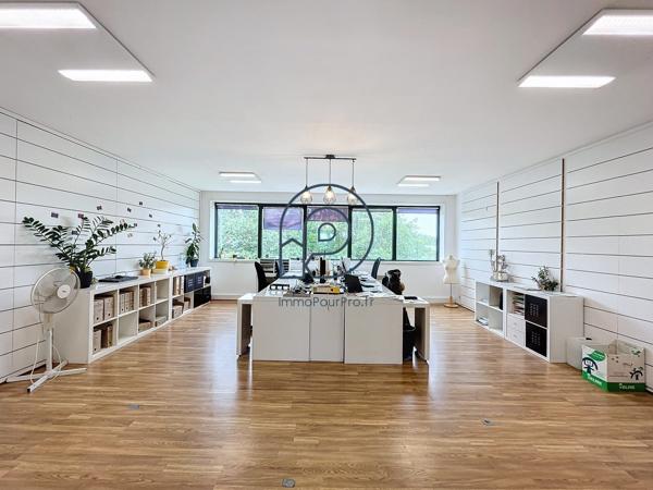 Etage privatif de 378 m2 de bureaux à vendre