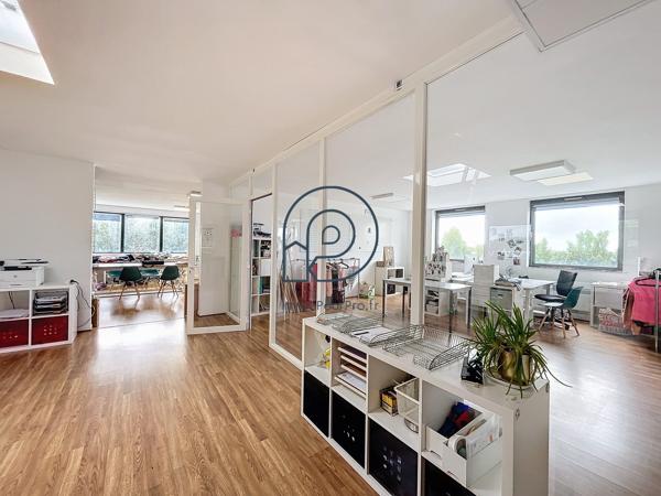 Etage privatif de 378 m2 de bureaux à vendre