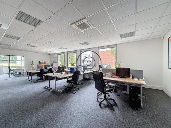 162 m2 bureaux en rdc proximité immédiate Rocade NO - Lambersart