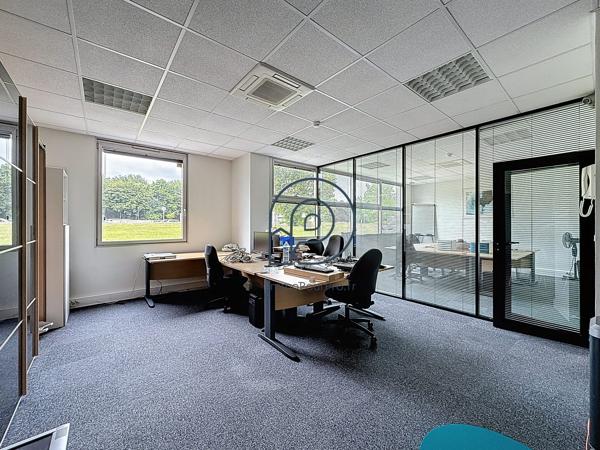 162 m2 bureaux en rdc proximité immédiate Rocade NO - Lambersart
