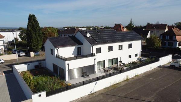 Superbe grande maison de prestige récente avec sa piscine intérieur à BENFELD