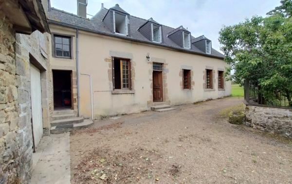 Vente Maison de village ref.7271 ancien prieuré Courcite
