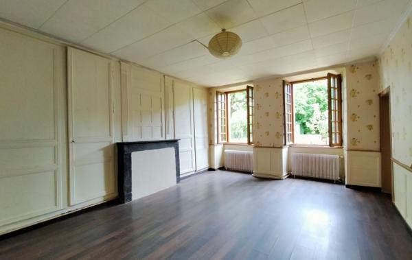 Vente Maison de village ref.7271 ancien prieuré Courcite
