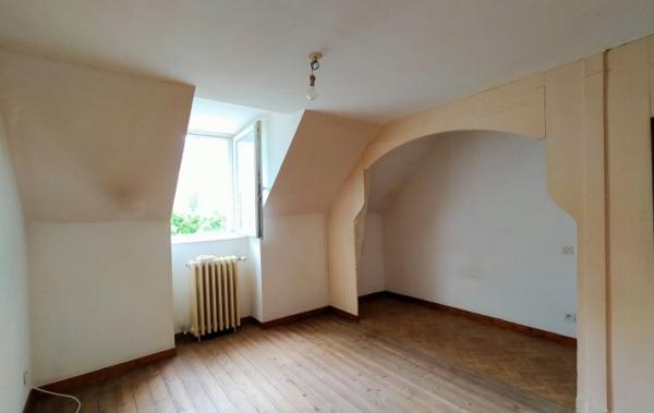 Vente Maison de village ref.7271 ancien prieuré Courcite
