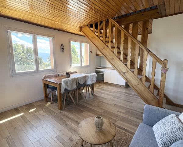 Appartement
         5 pièces
        - 85 m² 225 000 € *
