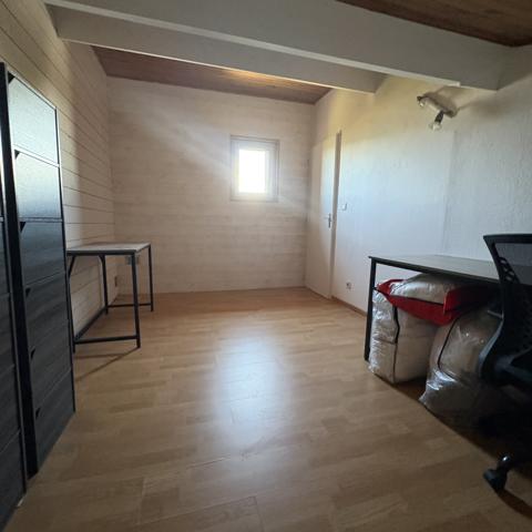 Appartement
         5 pièces
        - 85 m² 225 000 € *