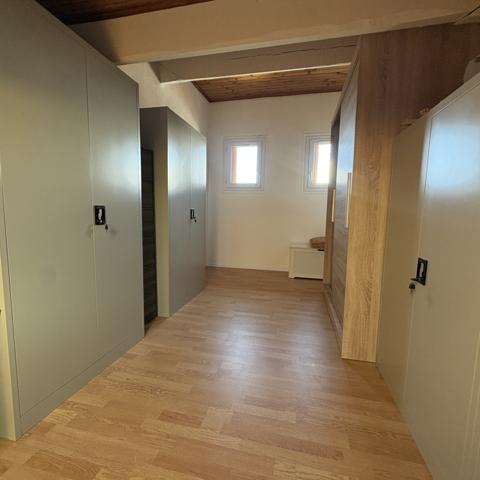 Appartement
         5 pièces
        - 85 m² 225 000 € *