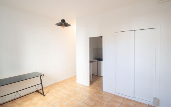 Appartement à louer    1 pièce • 21,63 m2 Pau