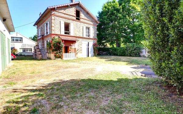 Maison à vendre    6 pièces • 116 m2 Le Mée-sur-Seine