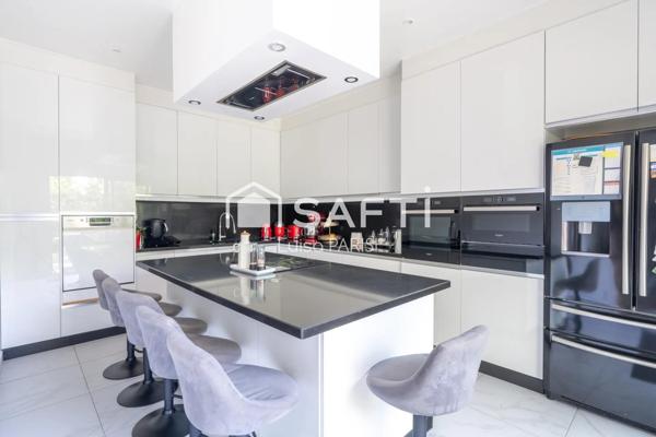 Maison contemporaine 7 pièces de 156 m2 à Saint-Germain-en-Laye