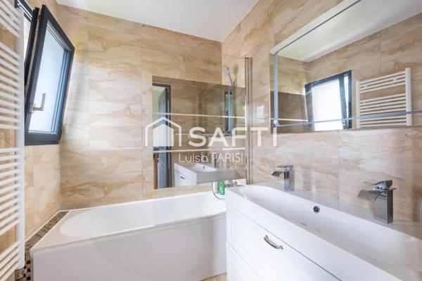 Maison contemporaine 7 pièces de 156 m2 à Saint-Germain-en-Laye