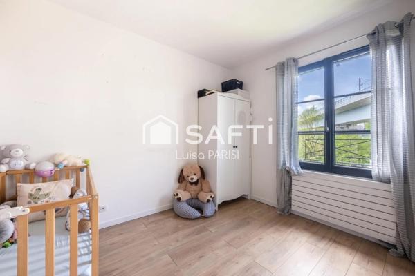 Maison contemporaine 7 pièces de 156 m2 à Saint-Germain-en-Laye