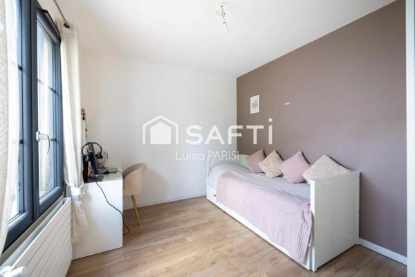 Maison contemporaine 7 pièces de 156 m2 à Saint-Germain-en-Laye