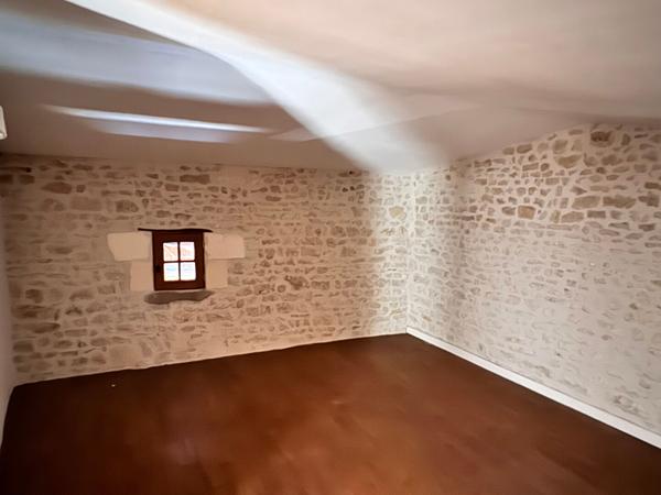 Maison Puy Du Lac 8 pièce(s) 168.71 m2