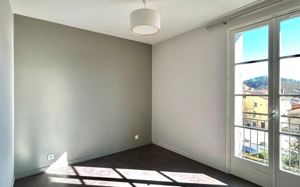 Appartement à louer    4 pièces •  Périgueux