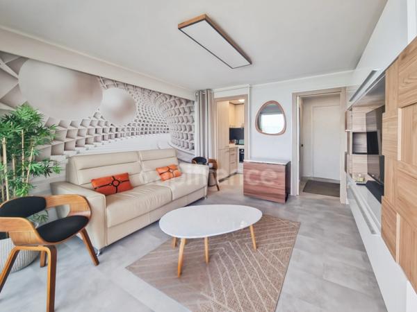 Appartement 2 pièces, Terrasse avec magnifique vue - Accès direct à la PLAGE - Piscine