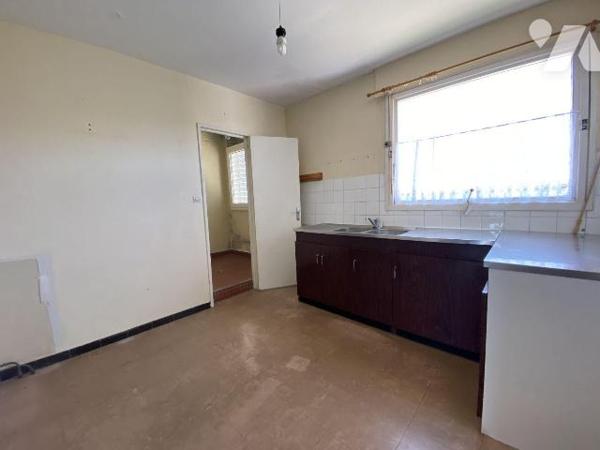 Secteur Bellevue - À proximité immédiate des facultés, découvrez cet appartement situé au 6 éta...
