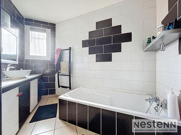 Maison individuelle Saint Germain Laval 4 pièce(s) 93 m2 sur un terrain de 1007m2 arboré