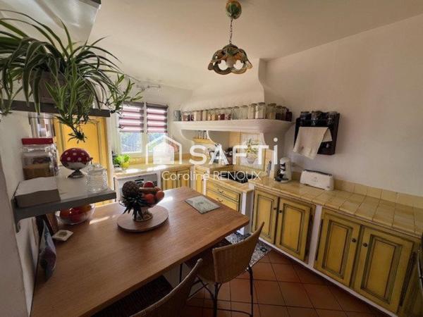 Lauris, maison de plain pied avec piscine